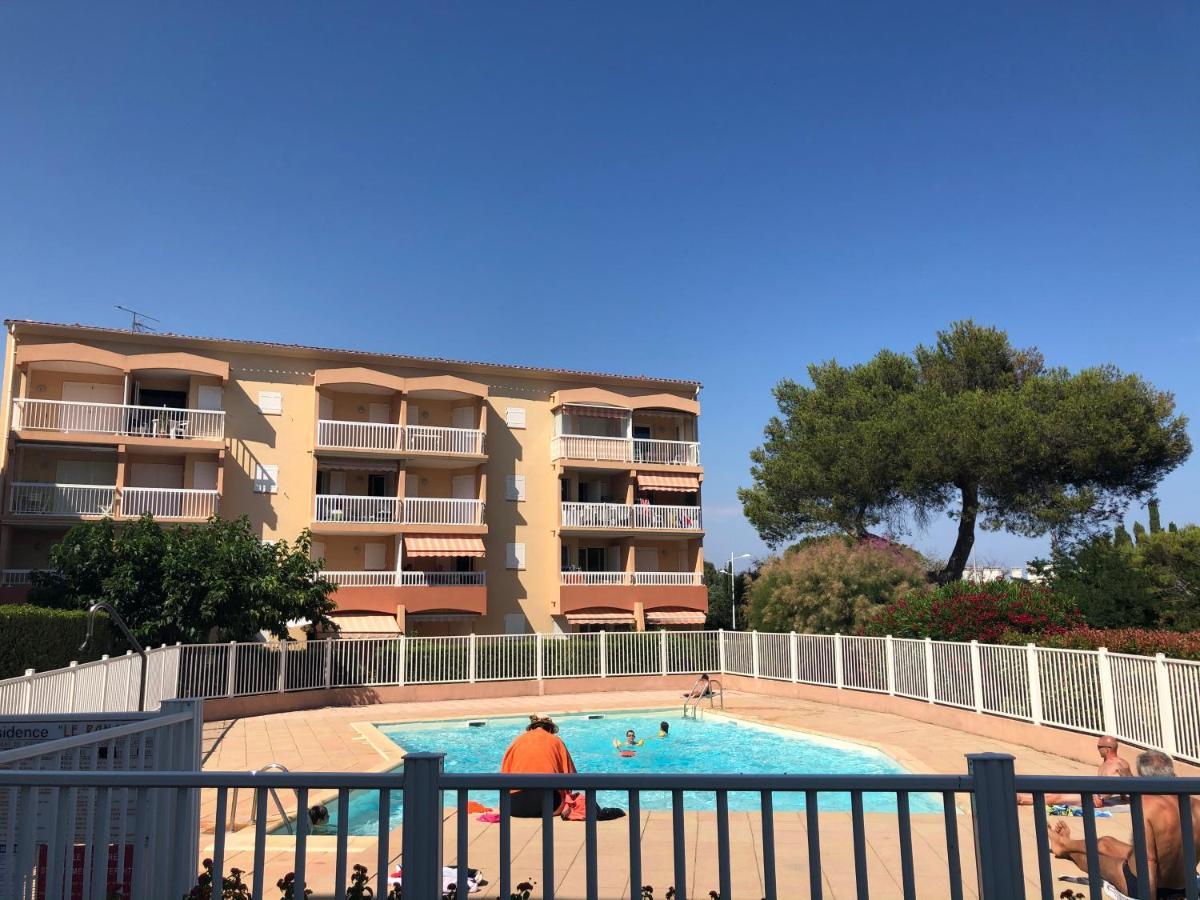 Apartment Newly Renovated Aircond-Wifi-Pool-Sea View-150M To Beaches- Saint Aygulf Exterior foto